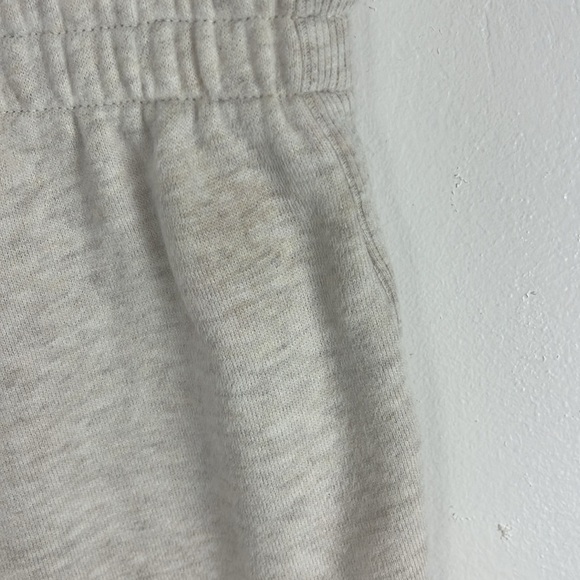 Aritzia TNA Cozy Boyfriend Cream-Coloured Joggers - Picture 12 of 12